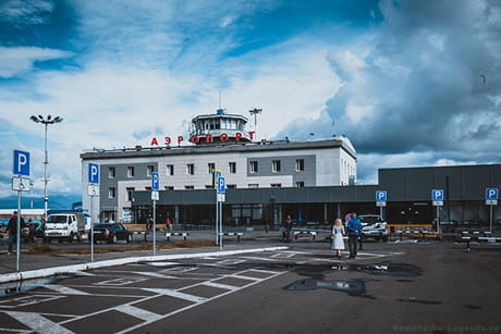 встречаем группу в аэропорту