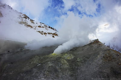 кратер Мутновского зимой